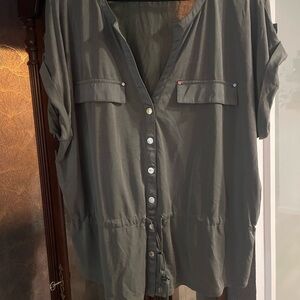 Beautiful blouse dark green great style